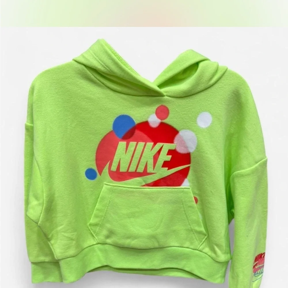 Nike baby boy 2t Kids Neon Green long sleeve winter Graphic Hoodie